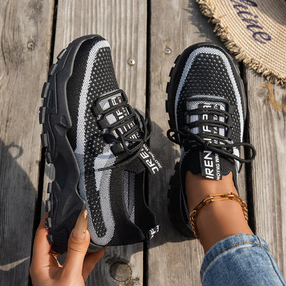 Nova Flex Flyknit Sneakers